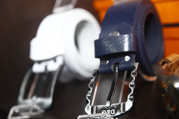 Cravate et Corset Opening